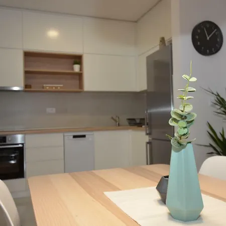 Apartman Kraljev Park Sa Parking Mestom *