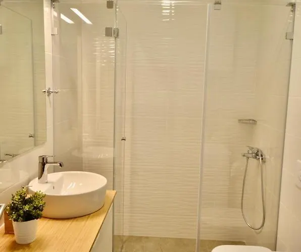 Kraljev Park Sa Parking Mestom Apartman Újvidék