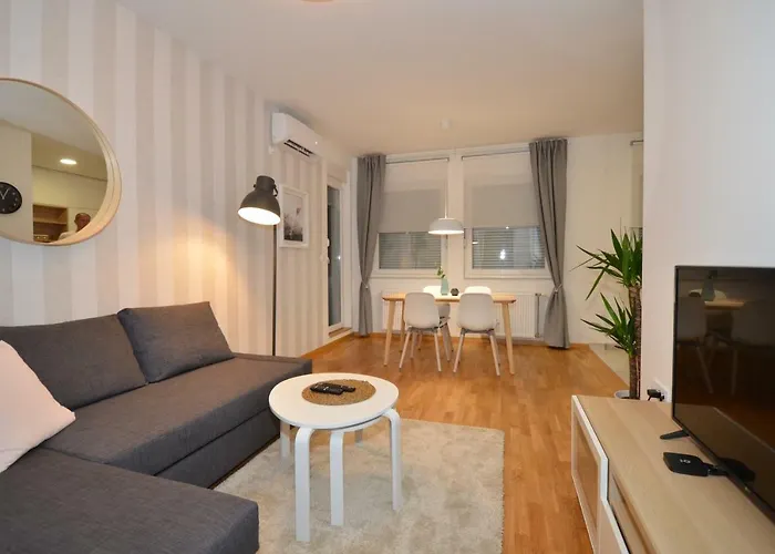 Kraljev Park Sa Parking Mestom Apartman Újvidék