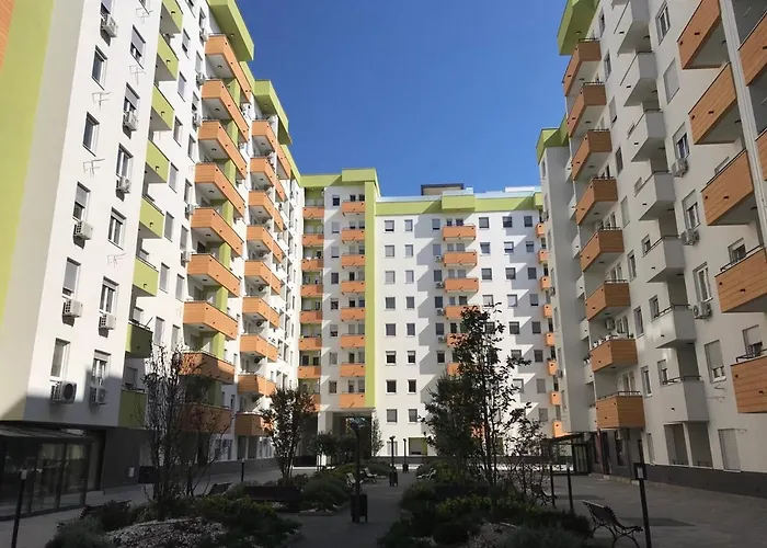 Kraljev Park Sa Parking Mestom