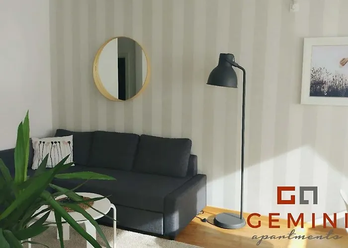 Kraljev Park Sa Parking Mestom Apartman *